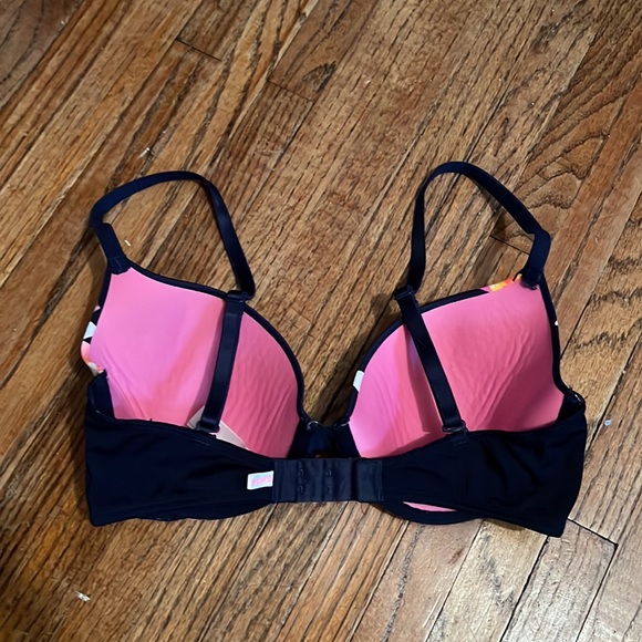 Victoria’s Secret bra - Picture 3 of 5